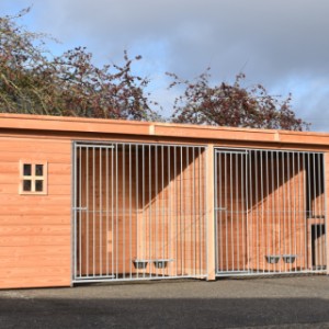 This kennel is provided with 2 insulated sleeping compartments