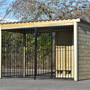 The kennel is provided with a feeding system