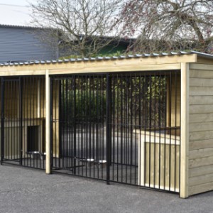 The corrugated sheets are provided with anti-condensation felt