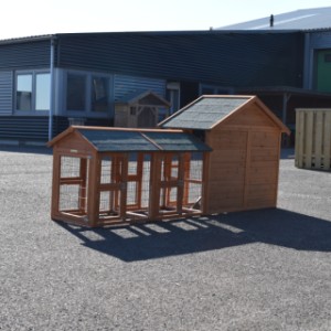 Have a look on the backside of chickencoop Holiday Small