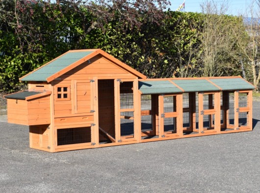 Chickencoop Holiday Small with 3 runs and laying nest 403x73x128cm