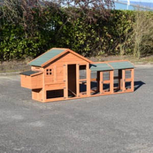 Hutch Holiday Small is suitable for 2 rabbits