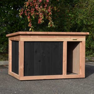 The dog house Block Large has the dimensions 144x104x93cm (WxDxH)