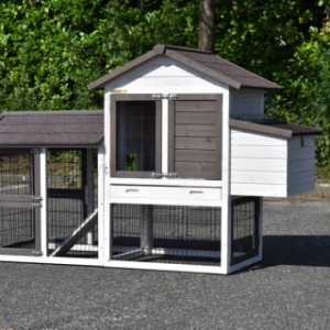 The chickencoop Prestige Small is an acquisition for your yard