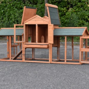 The rabbit hutch Prestige Small is an acquisition for your yard