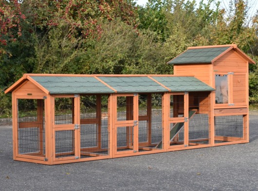 Chickencoop Prestige Medium with 3 runs · 397x91x150cm