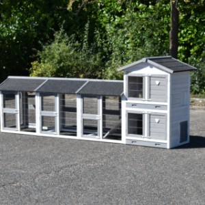 Chickencoop Double Small has 2 separate sleeping compartments