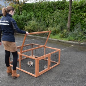 Rabbit run Multirun has an easily foldable roof