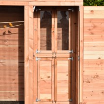Aviary Flex 3+.1+ has 4 doors in the night shelter