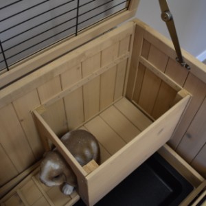 Guinea pig hutch Emma | The sleeping compartment has a removable roof