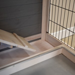 Rabbit cage Beau has a wooden floor