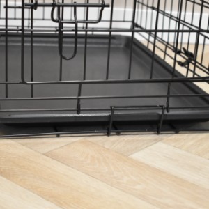 Dog crate Profit 63cm is provided with a plastic tray