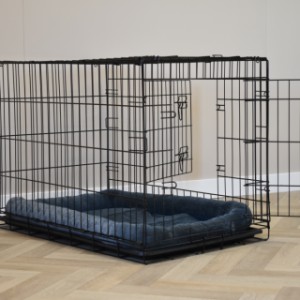 The Profit 92 cm dog crate comes with a wonderfully soft cushion