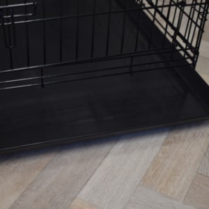 The Strong L travel crate has a removable tray