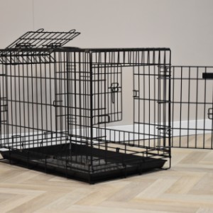 The Strong M wire crate has 2 doors and a folding hatch