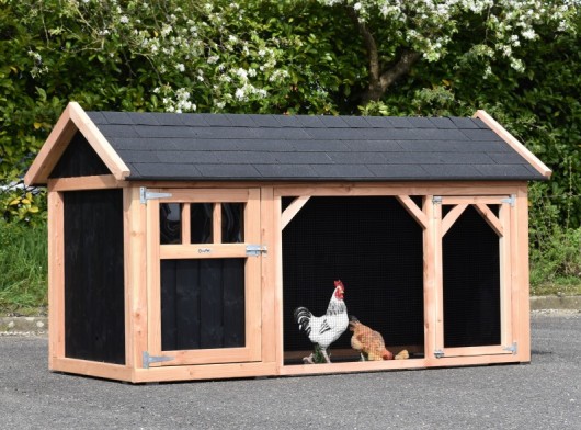 Chickencoop Belle 1 with pointed roof · douglas/black · 254x129x140cm