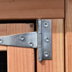 Chicken coop Belle | The doors are fitted with sturdy hinges