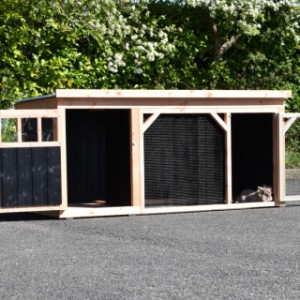 Rabbit hutch Belle 1 has 2 large doors