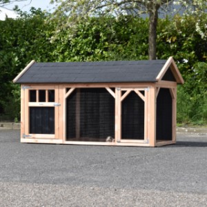 The rabbit hutch Belle 2 is made of Douglaswood