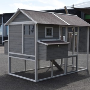Rabbit hutch Royalty is provided with 2 large nesting boxes