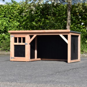 Dog house Isa 1 with veranda – dog house in stylish Douglas/black