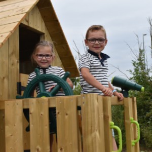 The wooden play house Dream offers a lot of playing fun