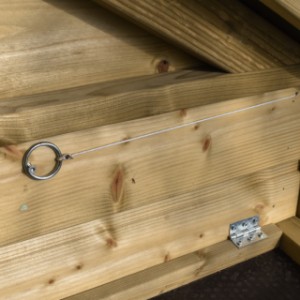 Chicken coop Eggy with 2 nesting boxes - Efficient and practical! The hatch closes smoothly with a string.