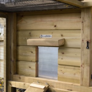 Chicken Coop Eggy - Aluminum hatch for easy control! Easy to open and close.