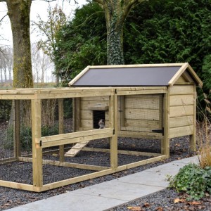 Rabbit hutch Eggy with run - More playtime fun! A spacious run where rabbits feel completely at home.