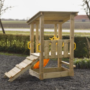 Play tower Plan 60 is provided with a slide