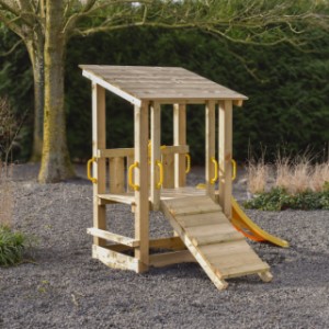The slide and the climbing wall can be easily swapped