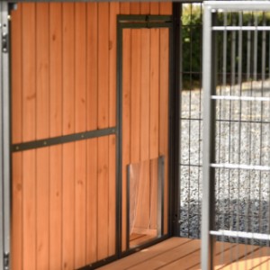 Rabbit hutch Danielle | the opening from the night shelter is fitted with slats