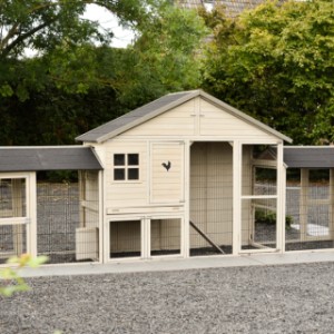 The chickencoop Holiday Large is an acquisition for yard