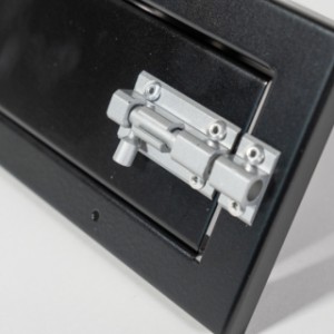 The feeding system is provided with a black slide lock