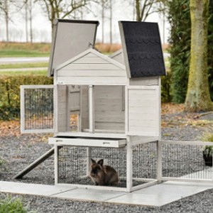 The Prestige Medium has many doors and hatches for easy cleaning.