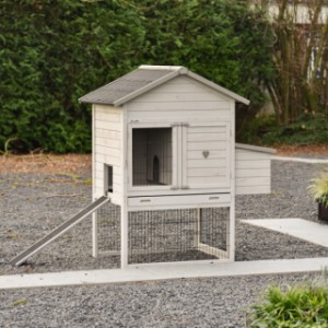 Prestige Medium Light Grey with nesting box
