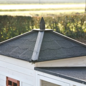 The roof of chickencoop Ambiance Large is removable