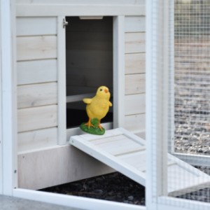 The door of the night shelter of Ambiance Large also serves as a ramp