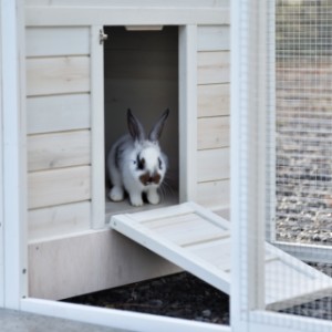 The door of the night shelter of Ambiance Large also serves as a ramp