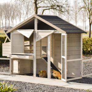 Chickencoop Holiday Medium with nest box | provided with large doors