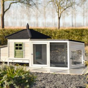 Ambiance Small creates a cosy atmosphere in the garden