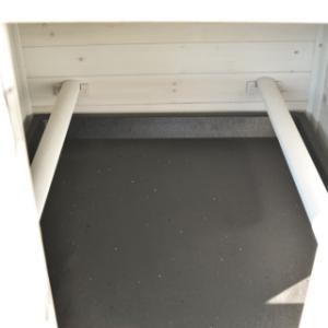 The Ambiance Small has two removable perches