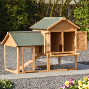 Chicken coop Action with all doors and the tray open