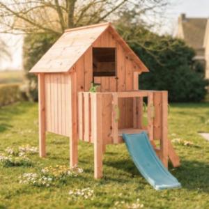 Playhouse Dream 60 is provided with a nice slide