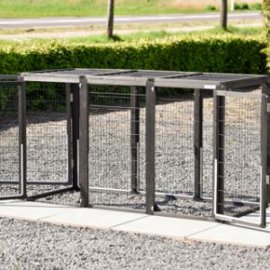 Animal run Functional Black has 4 doors