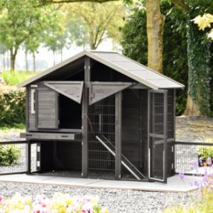 Rabbit hutch Holiday Medium Black has many practical doors