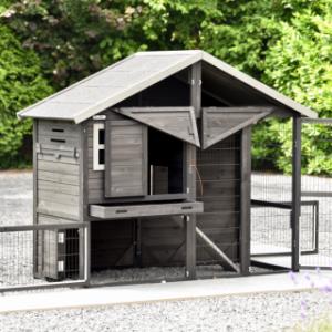 Rabbit hutch Holiday Medium Black has many practical doors