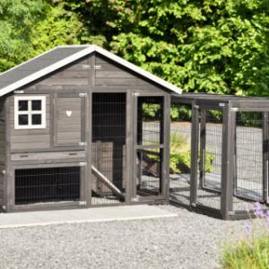 The Functional run can also be placed at a right angle to the rabbit hutch