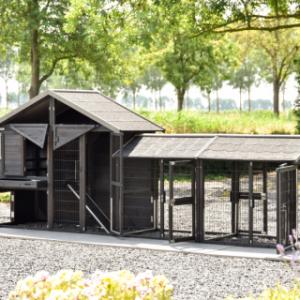 The rabbit hutch Holiday Medium Black has many openings