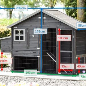 Various dimensions of the chickencoop Holiday Medium with laying nest